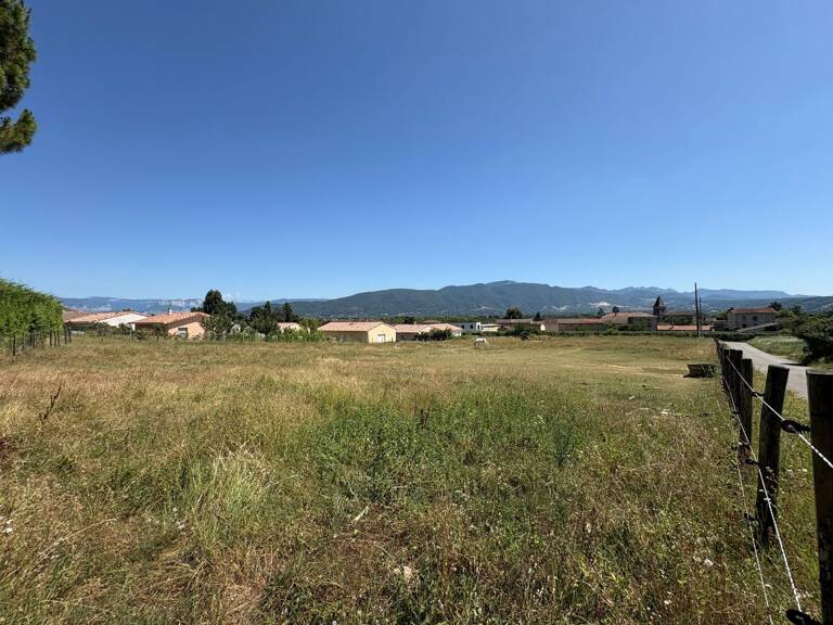 Terrain constructible 5 084 m²  Libre constructeur  Saint — photo 1