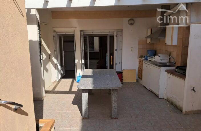 a vendre maison de village rénovée avec grande cour — photo 3