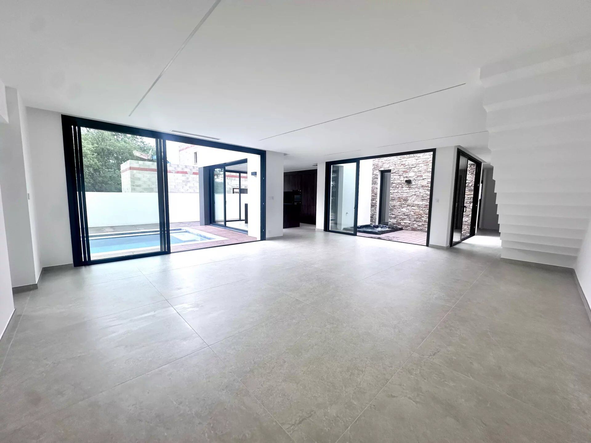 Villa / Maison  T6 à vendre Pollestres 66450