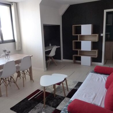 Appartement 3 pièces 710 €