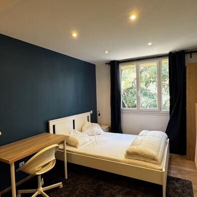 Appartement 4 pièces 450 €