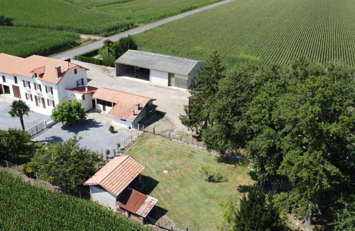 Propriété 8 pièces avec dépendances — photo 2