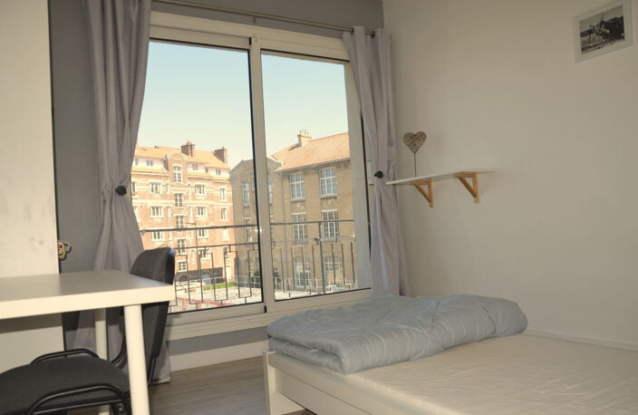 LE HAVRE COEUR DE VILLE NOTRE DAME VENTE RESIDENCE ETUDIANTE  10 CHAMBRES MEUBLEES AVEC BALCON — photo 5