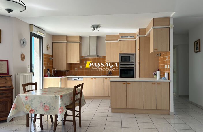A VENDRE - Appartement 3 pièces avec grand garage - ONET LE CHATEAU — photo 2