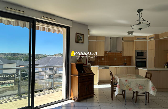 A VENDRE - Appartement 3 pièces avec grand garage - ONET LE CHATEAU — photo 3