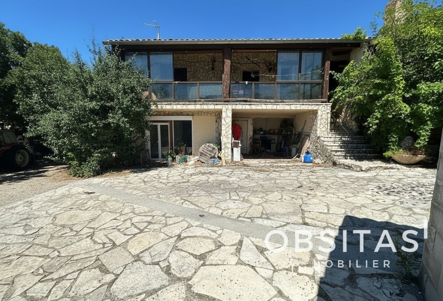 Maison Individuelle avec terrain et dependances — photo 1