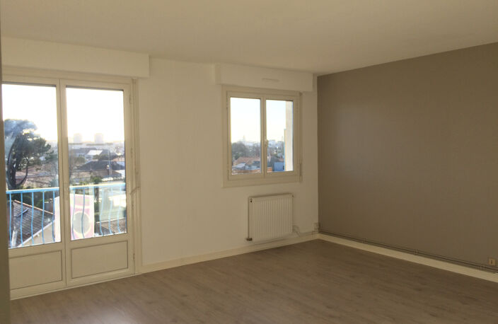 appartement T3 avec balcon cave ET GARAGE quartier gare   64 — photo 5