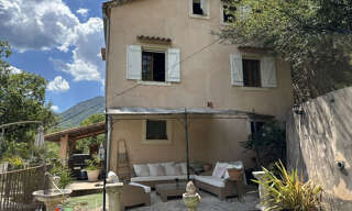 Maison 5 Pièces 141 m² à vendre à Utelle (06450)