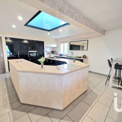 Maison 12 pièces 394000 €