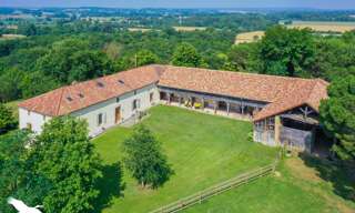 Maison 9 Pièces 284 m² à vendre à Beaumarchés (32160)