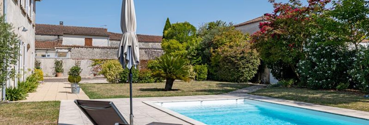 Maison 7 Pièces 220 m² à vendre à Matha (17160)