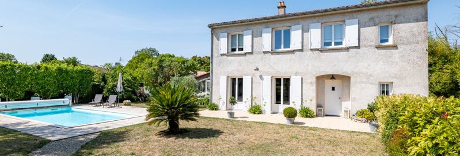 Maison 7 Pièces 220 m² à vendre à Matha (17160)