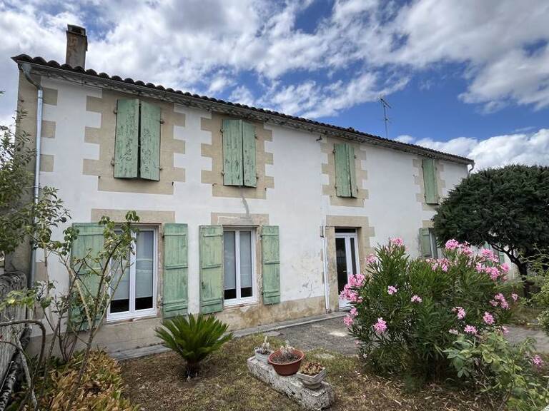 Maison en pierre de 5 pièces principales — photo 1