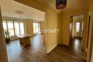 Appartement 5 pièces 146000 €