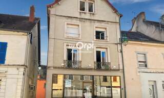 Immeuble  200 m² à vendre à Montmarault (03390)