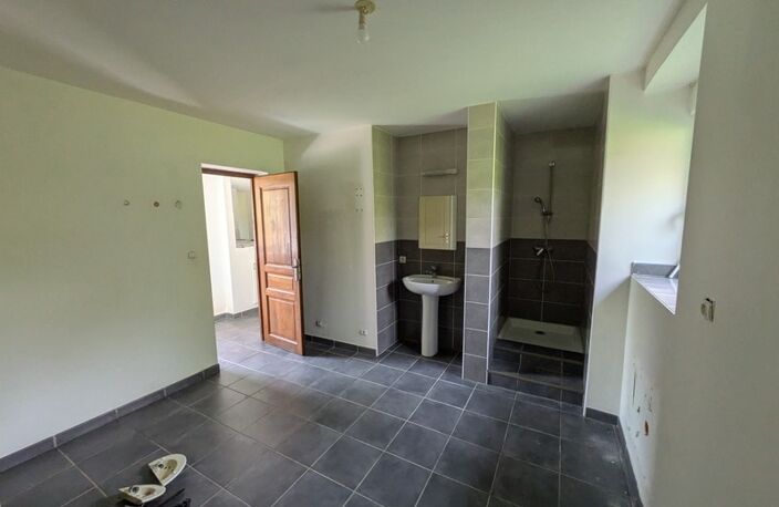 SAINT CARADEC TREGOMEL LONGERE DE 208M² DE 8 PIECES  ENVIRON SUR PARCELLE DE 1600M² — photo 5