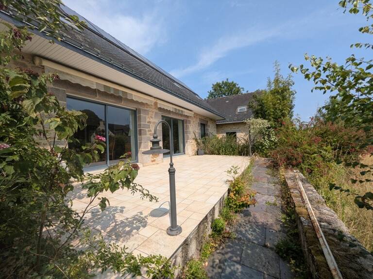 SAINT CARADEC TREGOMEL ENSEMBLE DE 4 LONGERES DE 438M² ENVIRON SUR PARCELLE DE 4400M² AVEC PUITS — photo 1