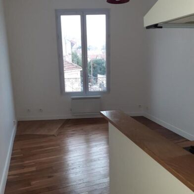 Appartement 2 pièces 1050 €