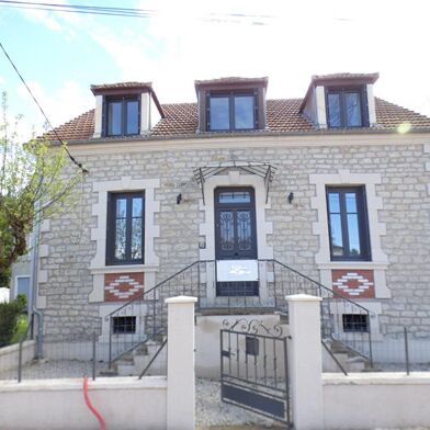 Maison 6 pièces 244400 €