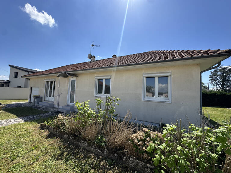 Maison de plain-pied à Saint-Bonnet-de-Mure — photo 1