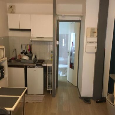 Appartement 1 pièces 330 €