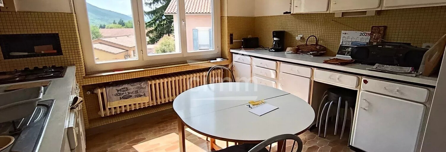 Maison 10 Pièces 219 m² à vendre à Laragne-Montéglin (05300)