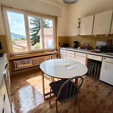 Maison 10 pièces 394000 €