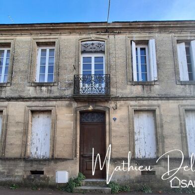 Immeuble  255600 €