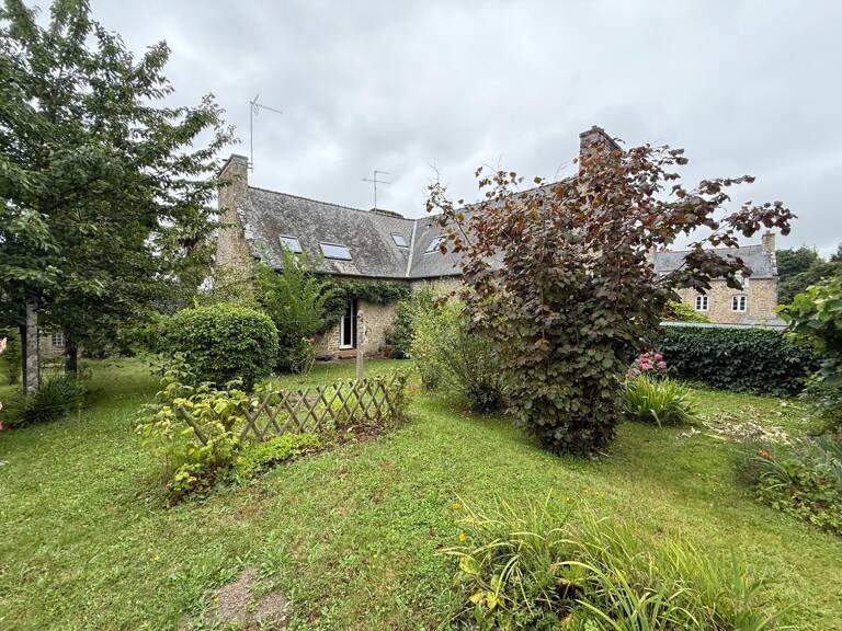 DINAN  2 maisons sur 727 m² de terrain, idéal résidence + gîte ou investissement locatif — photo 1