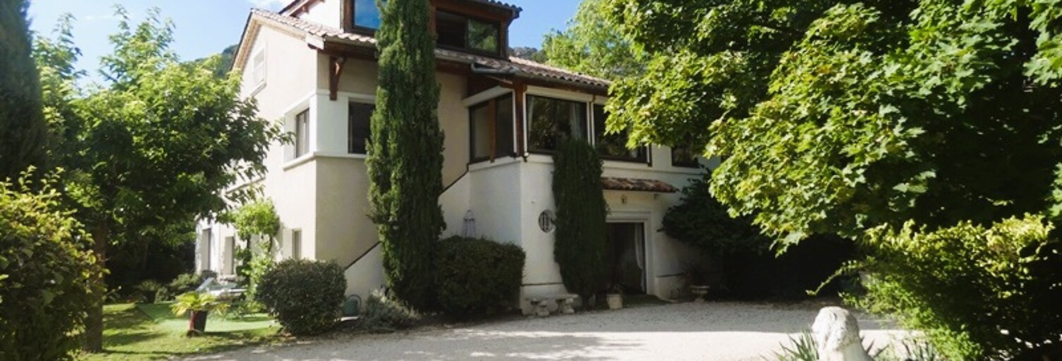 Maison 9 Pièces 252 m² à vendre à Serres (05700)