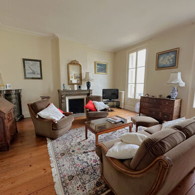 Maison 9 pièces 551200 €