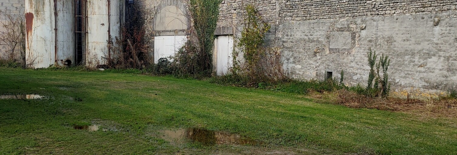 Maison 5 Pièces 580 m² à vendre à Matha (17160)