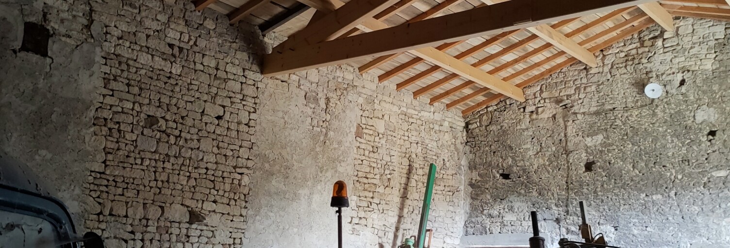 Terrain  100 m² à vendre à Matha (17160)