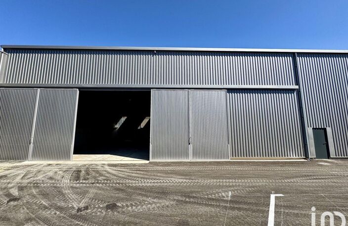Location Hangar 500 m&sup2; — photo 5
