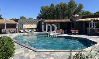 Commerce  1080 m² à vendre à Salon-de-Provence (13300)