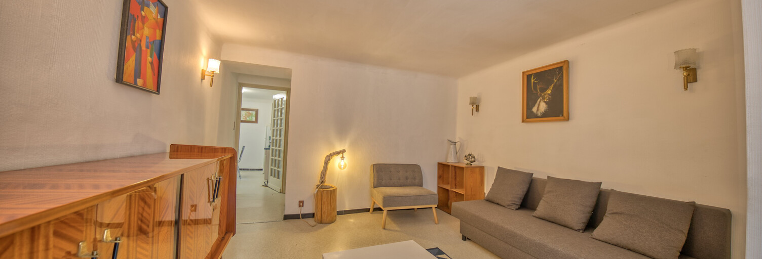 Immeuble  120 m² à vendre à Villefort (48800)