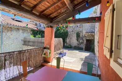 Maison 6 pièces 1090 €