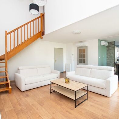 Appartement 5 pièces 296500 €