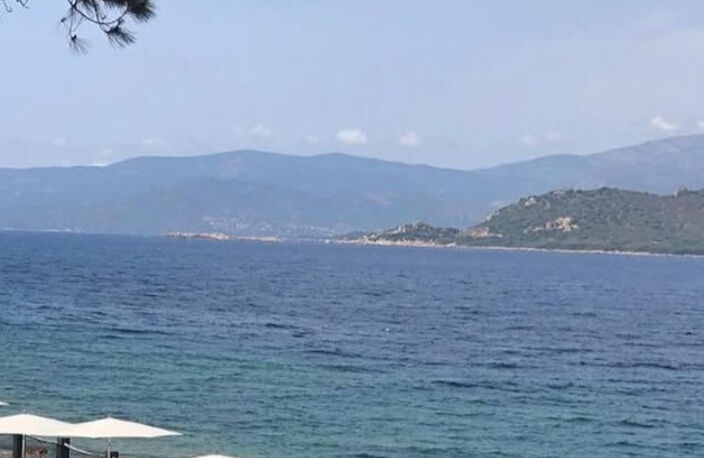 HOTEL RESTAURANT PIEDS DANS L'EAU - CORSE DU SUD — photo 4