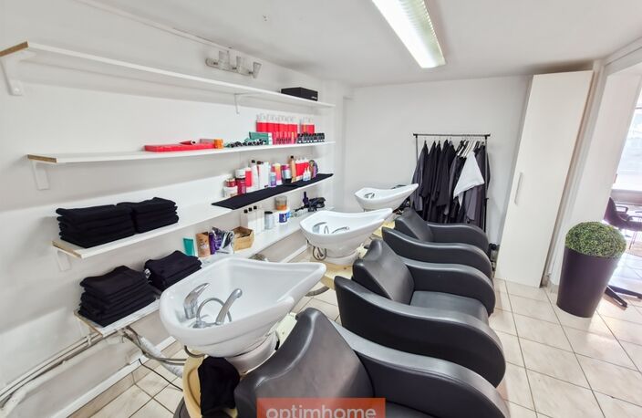 Fond de commerce Salon de coiffure – Libourne, Axe passant — photo 5