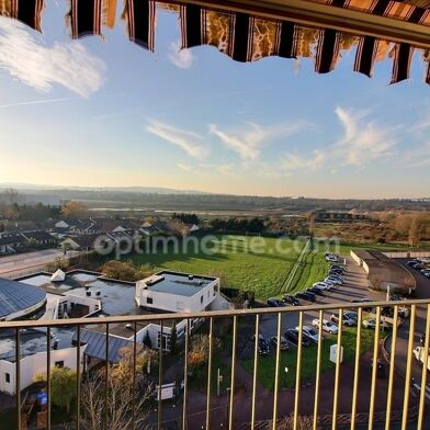 Appartement 4 pièces 220000 €