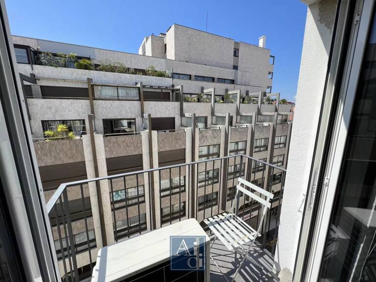 Cannes face au Gray d'Albion - Beau 2 pièces avec balcon — photo 1