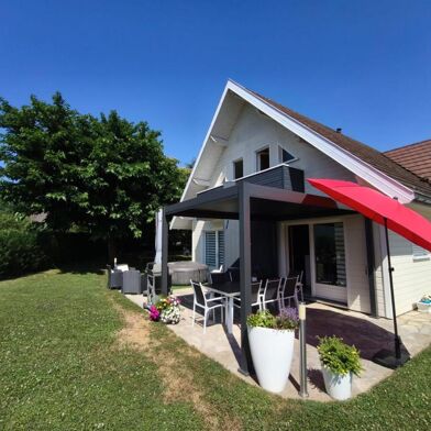 Maison 5 pièces 582400 €