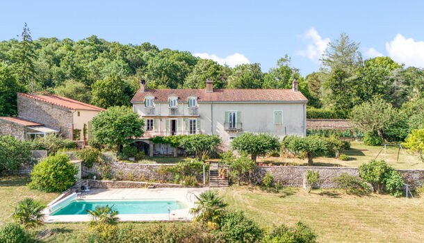 Villa / Maison 7 pièces  à vendre Givry 71640