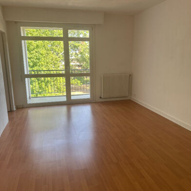 Appartement 3 pièces 900 €
