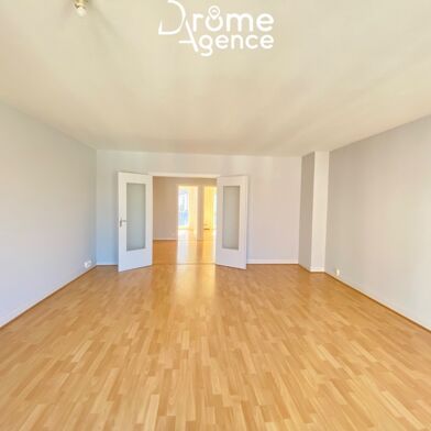 Appartement 3 pièces 795 €