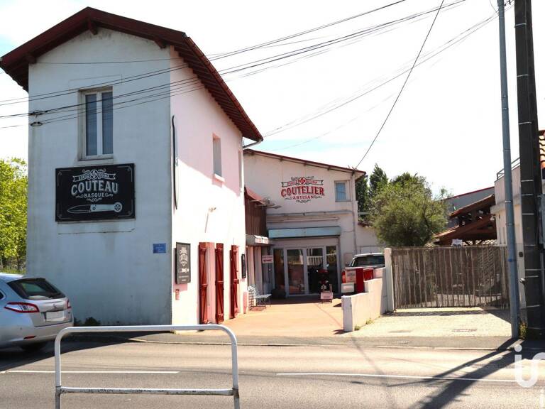 Vente Murs commerciaux 400 m&sup2; — photo 1