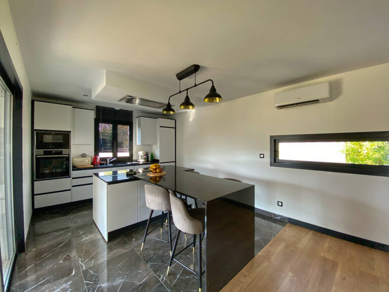 Maison de plain-pied récente — photo 1