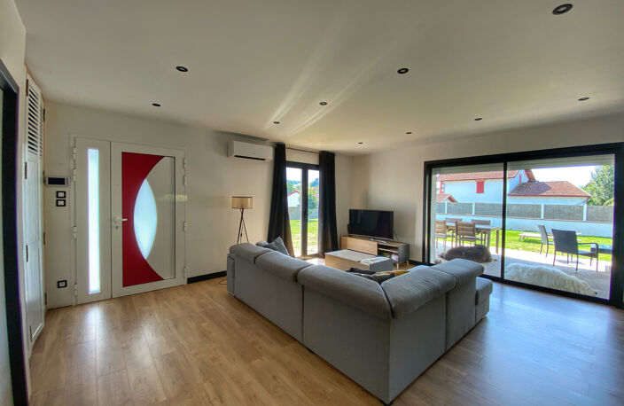 Maison de plain-pied récente — photo 2