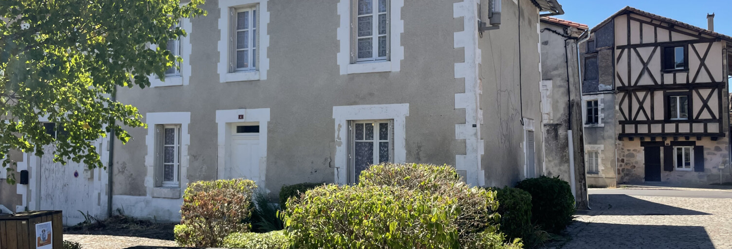 Maison 5 Pièces 104 m² à vendre à Manot (16500)